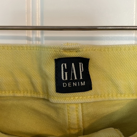 Gap Cheeky Jean shorts Size 27 - Picture 2 of 5